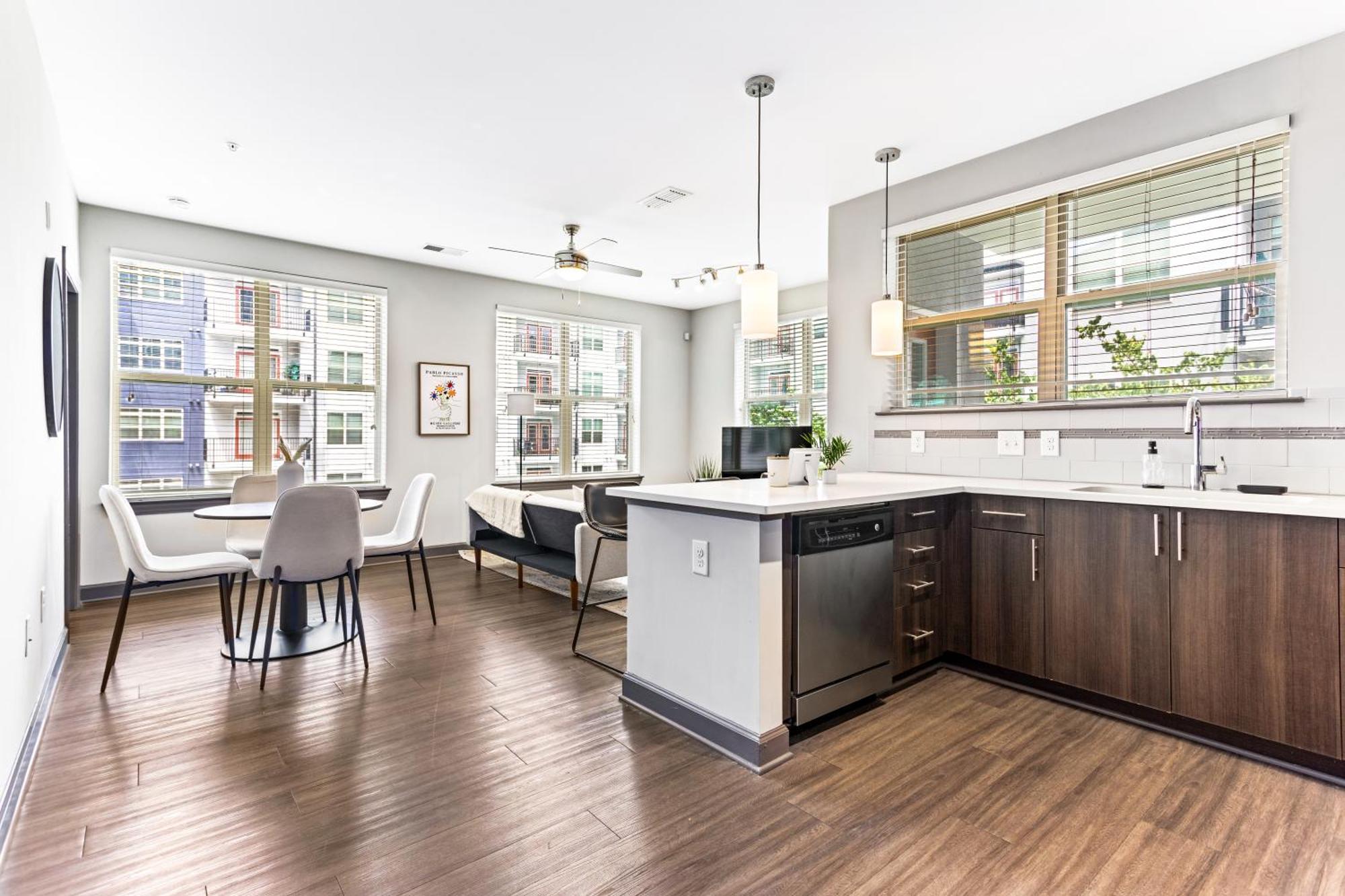 Apartment 2 Bed 2 Bath In The Heart Of Buckhead Atlanta